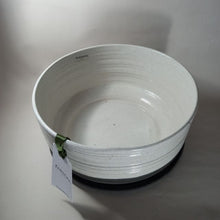 Load image into Gallery viewer, Salad Bowl With Base - White

