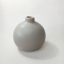 Load image into Gallery viewer, Zuri Vase
